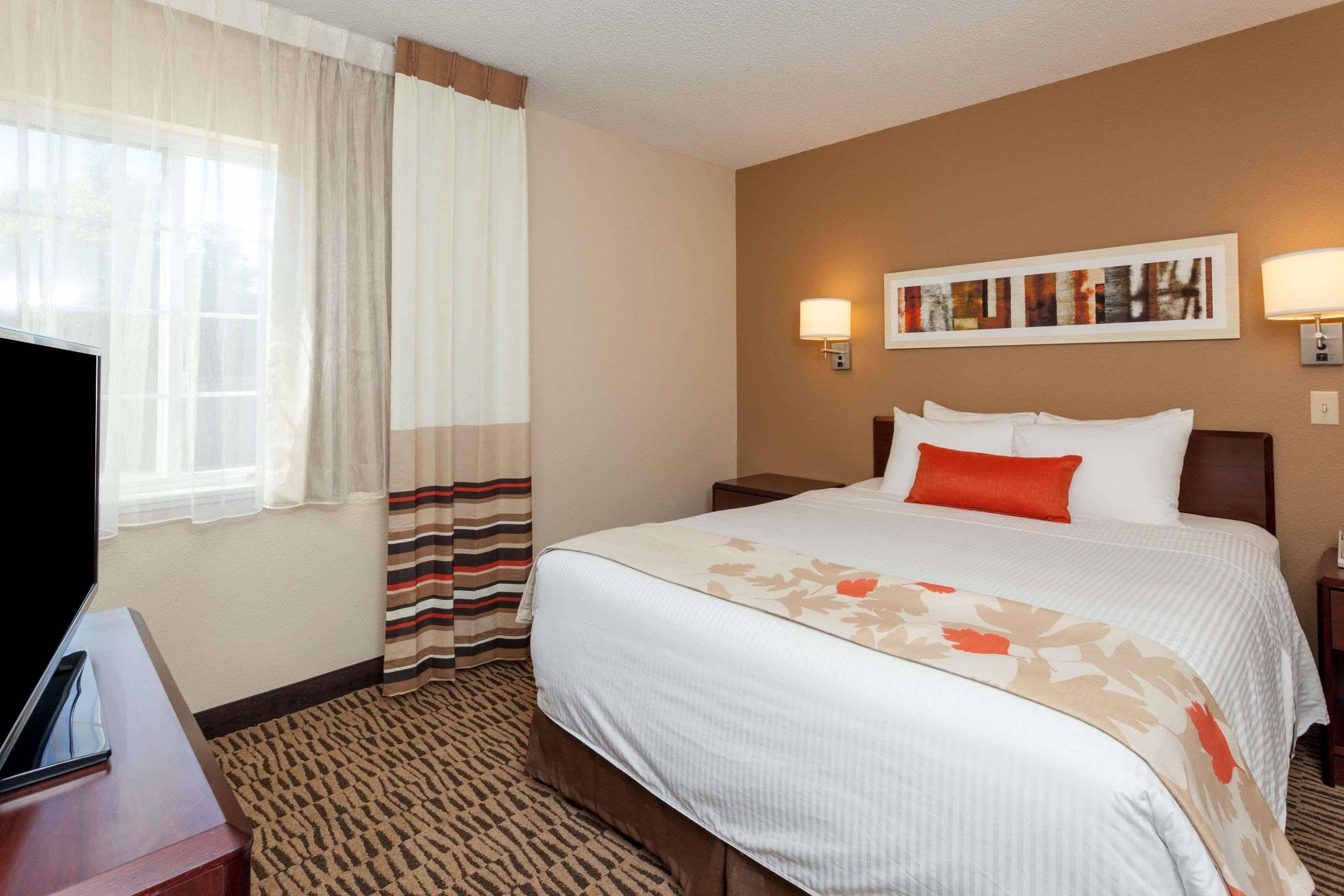 Mainstay Suites Detroit Фармінґтон-Гіллс Екстер'єр фото