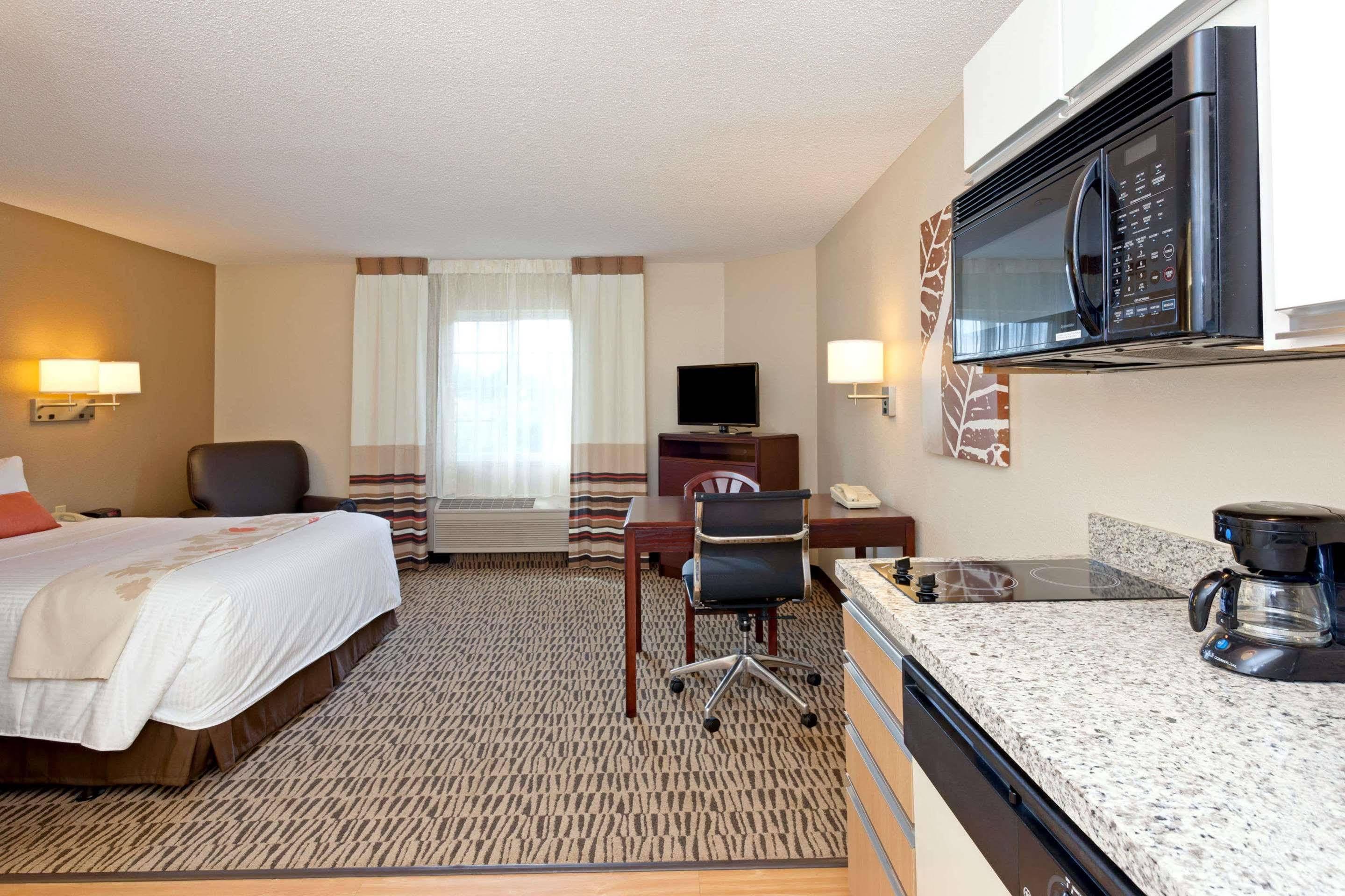 Mainstay Suites Detroit Фармінґтон-Гіллс Екстер'єр фото