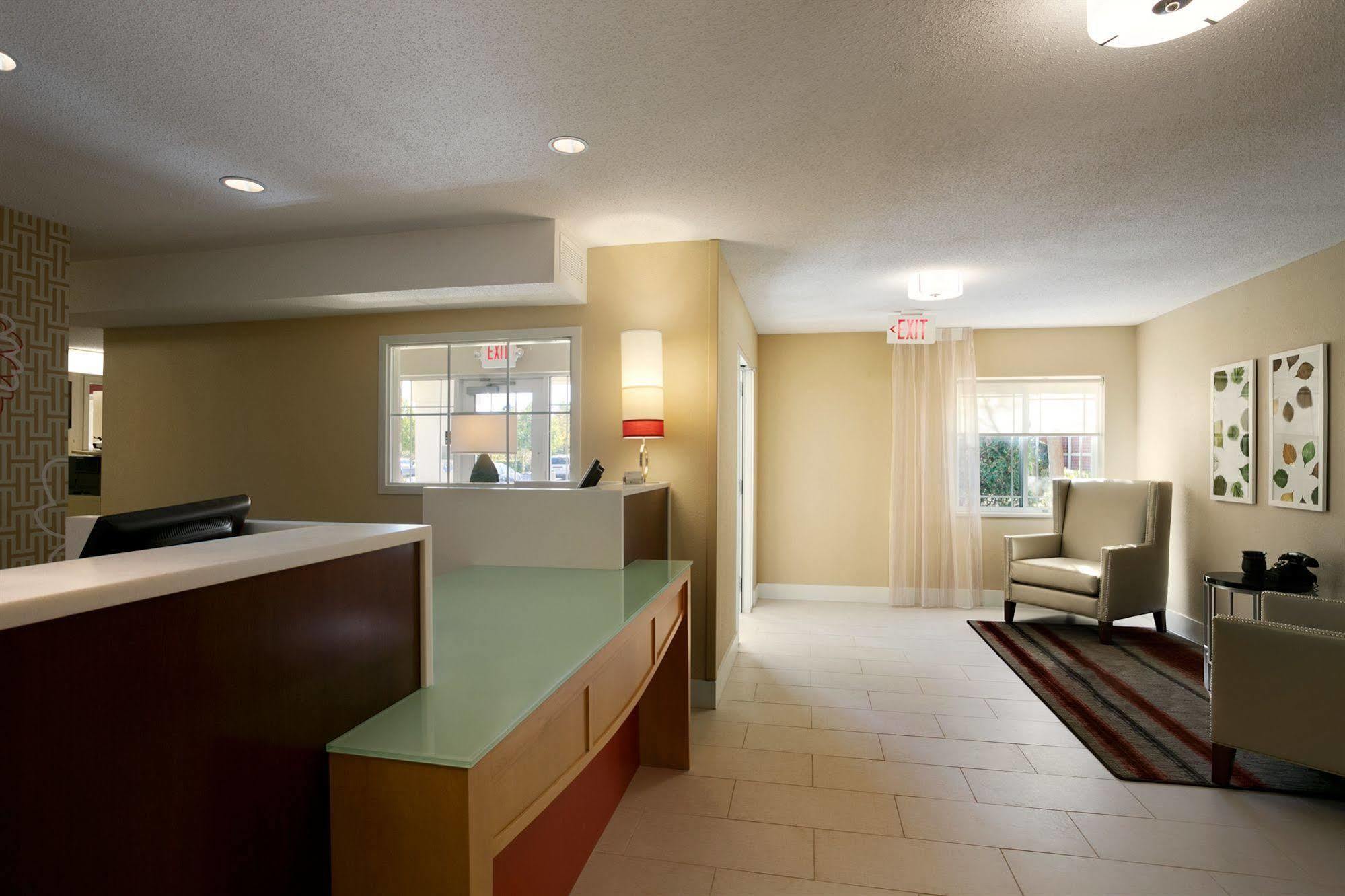 Mainstay Suites Detroit Фармінґтон-Гіллс Екстер'єр фото