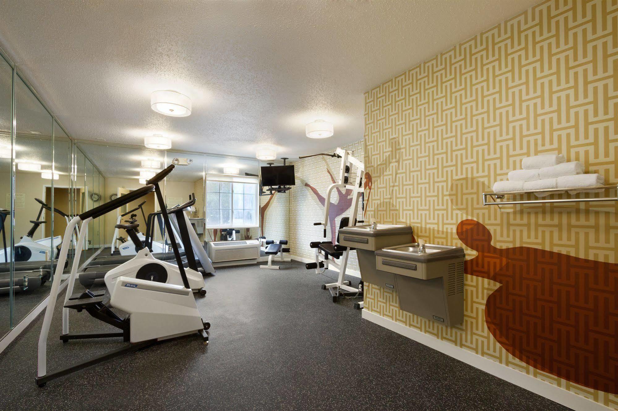 Mainstay Suites Detroit Фармінґтон-Гіллс Екстер'єр фото